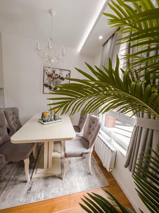 Fontana Apartmani Free Parking Tuzla Exterior photo